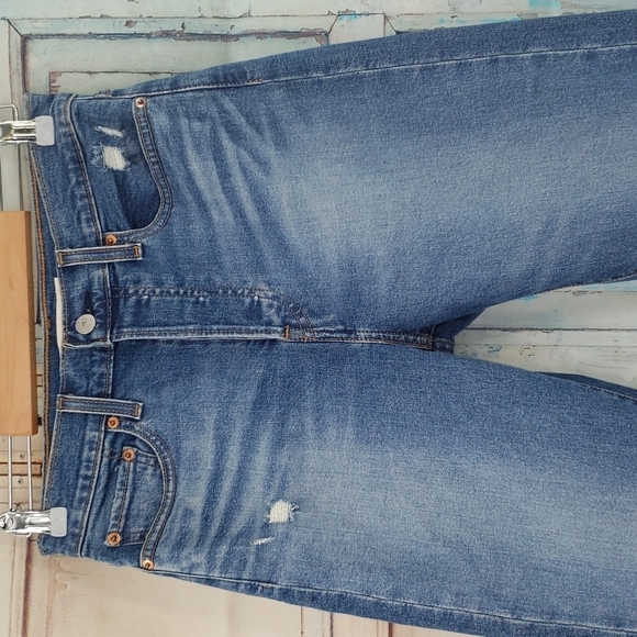 Levi's Wedgie Fit Button Fly Skinny Jeans - Picture 4 of 10